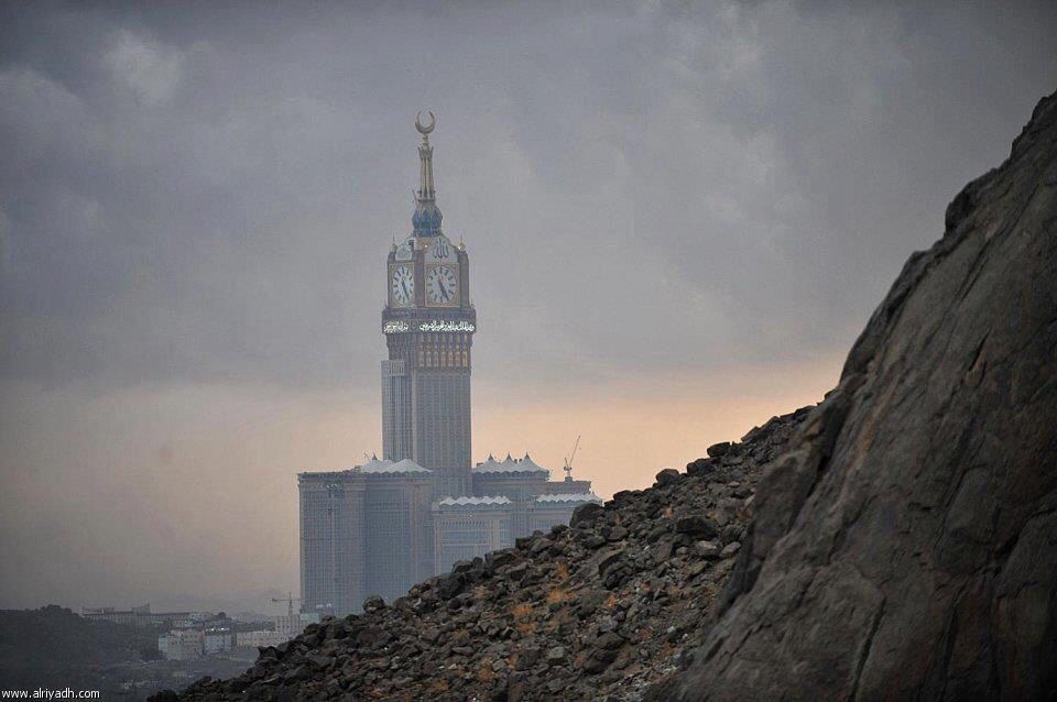 Architecture et perspective autour de la mosquée du Prophète à Médine